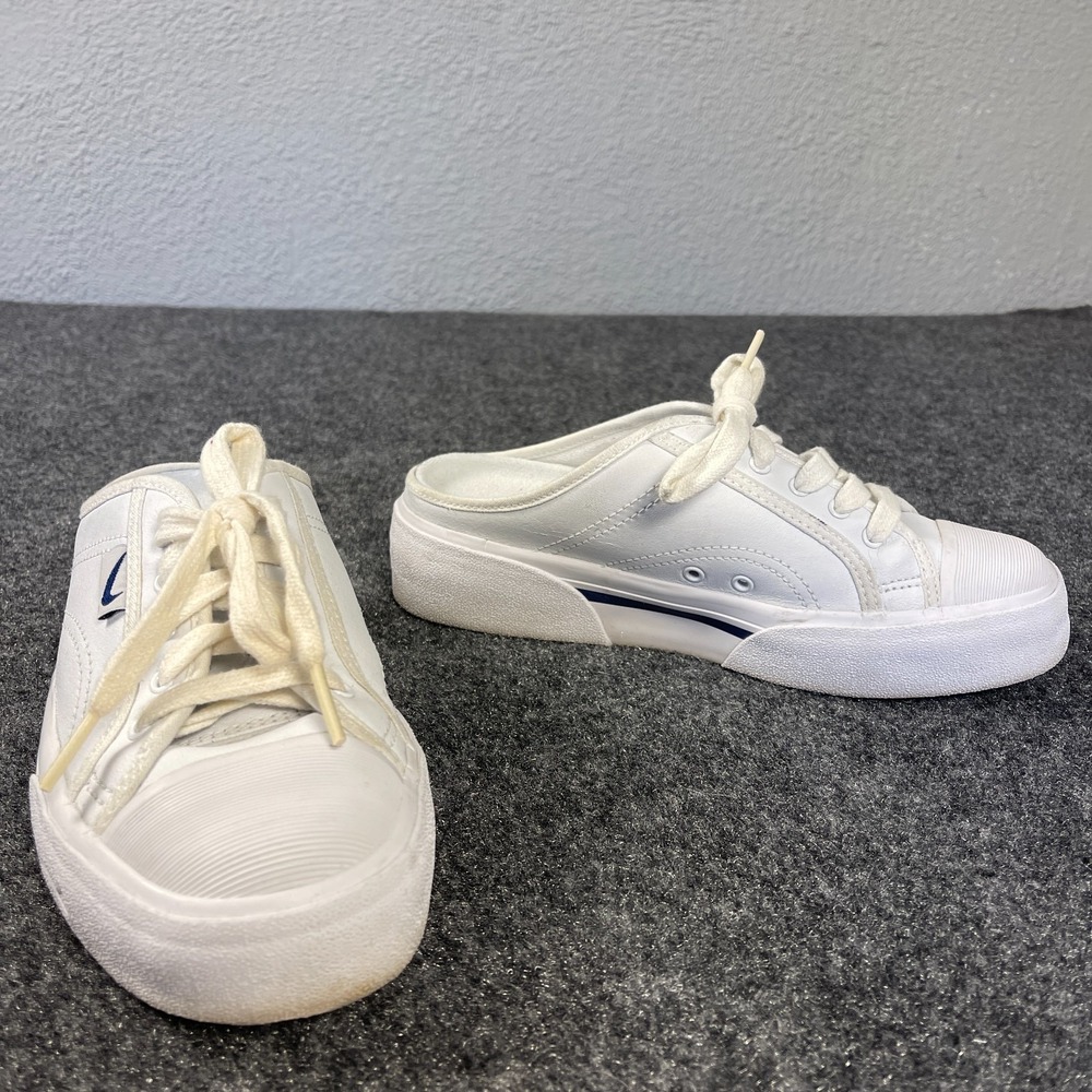 Vintage Nike Womens Leather Mules 6.5 White Slip On Sneakers Casual Shoes Y2K - Picture 2 of 9